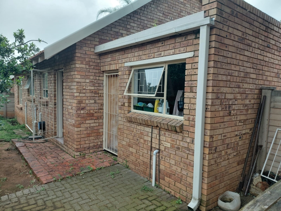 2 Bedroom Property for Sale in Langenhovenpark Free State
